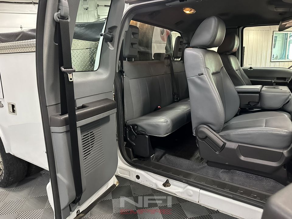 2014 Ford F350 Super Duty Super Cab & Chassis