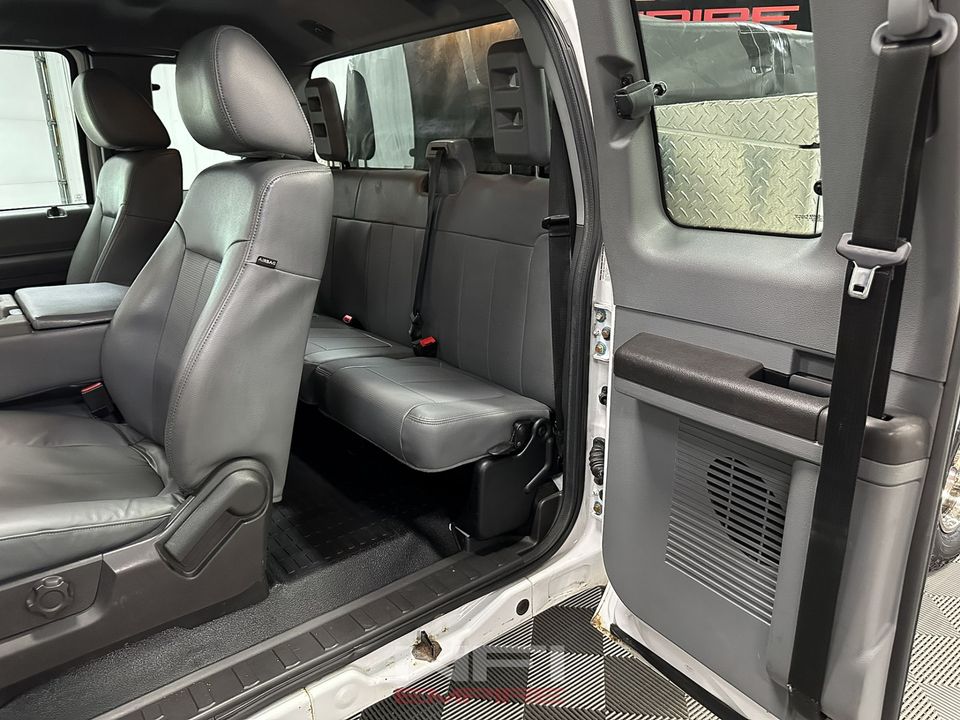 2014 Ford F350 Super Duty Super Cab & Chassis