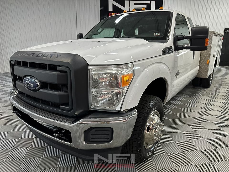 2014 Ford F350 Super Duty Super Cab & Chassis