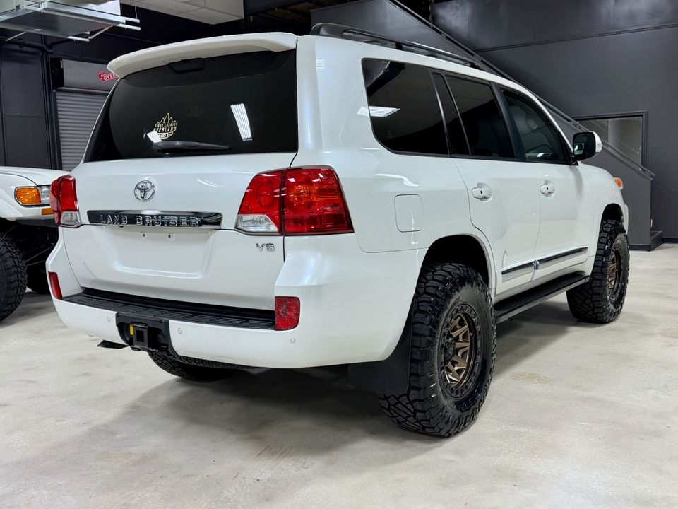 2013 Toyota Land Cruiser 200 LOW 115K MILES FRESH BUILD