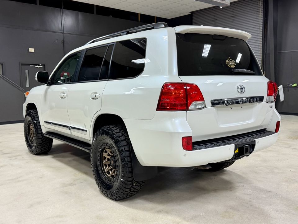 2013 Toyota Land Cruiser 200 LOW 115K MILES FRESH BUILD