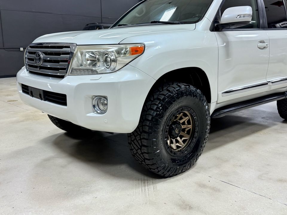 2013 Toyota Land Cruiser 200 LOW 115K MILES FRESH BUILD