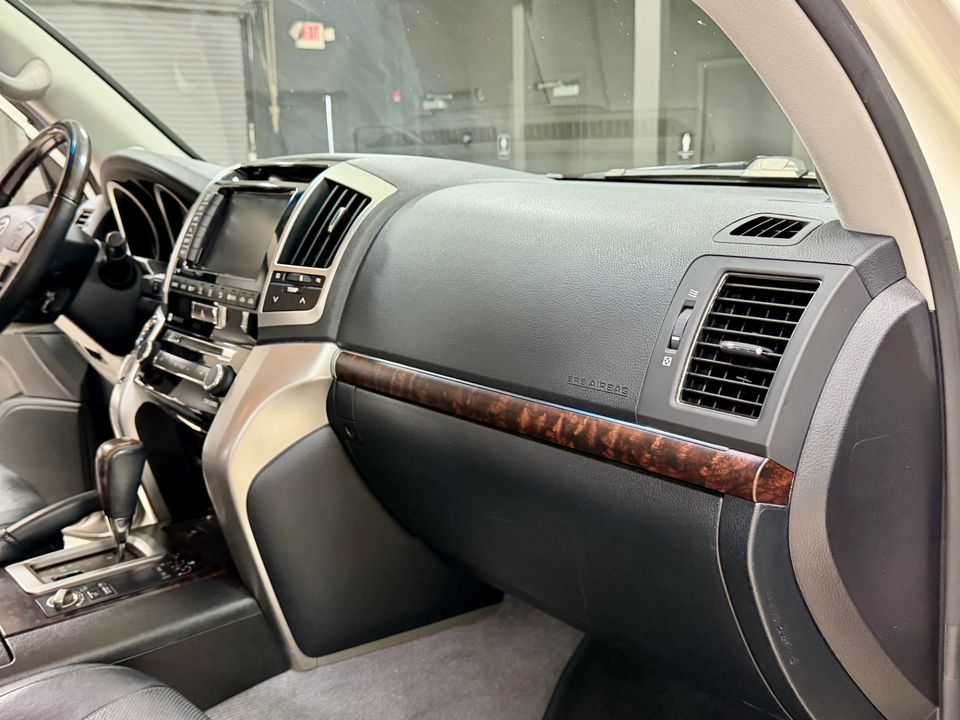 2013 Toyota Land Cruiser 200 LOW 115K MILES FRESH BUILD