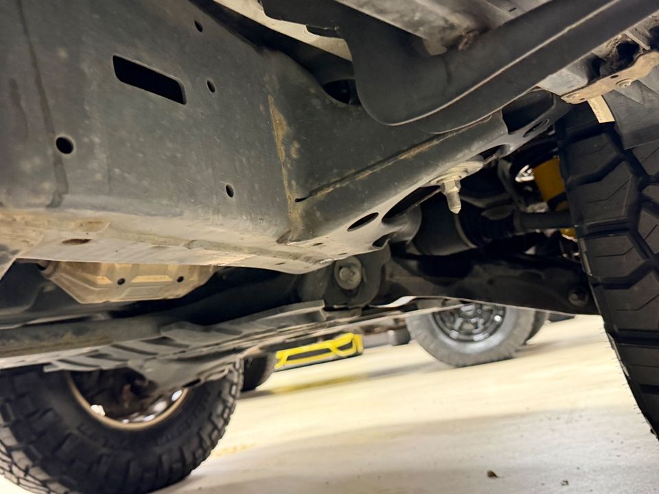 2013 Toyota Land Cruiser 200 LOW 115K MILES FRESH BUILD