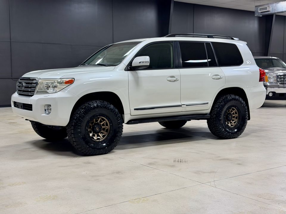 2013 Toyota Land Cruiser 200 LOW 115K MILES FRESH BUILD