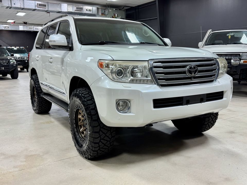 2013 Toyota Land Cruiser 200 LOW 115K MILES FRESH BUILD