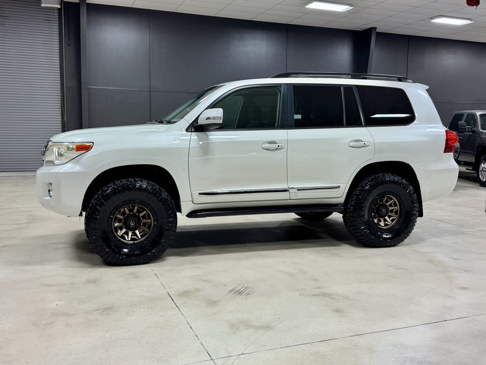 2013 Toyota Land Cruiser 200 LOW 115K MILES FRESH BUILD