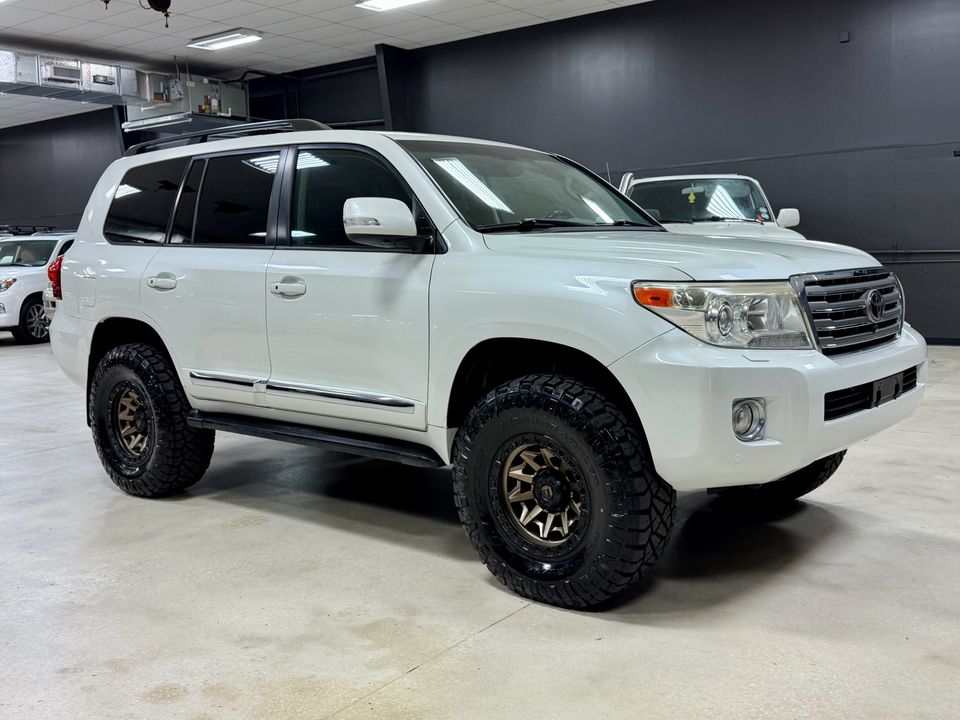 2013 Toyota Land Cruiser 200 LOW 115K MILES FRESH BUILD