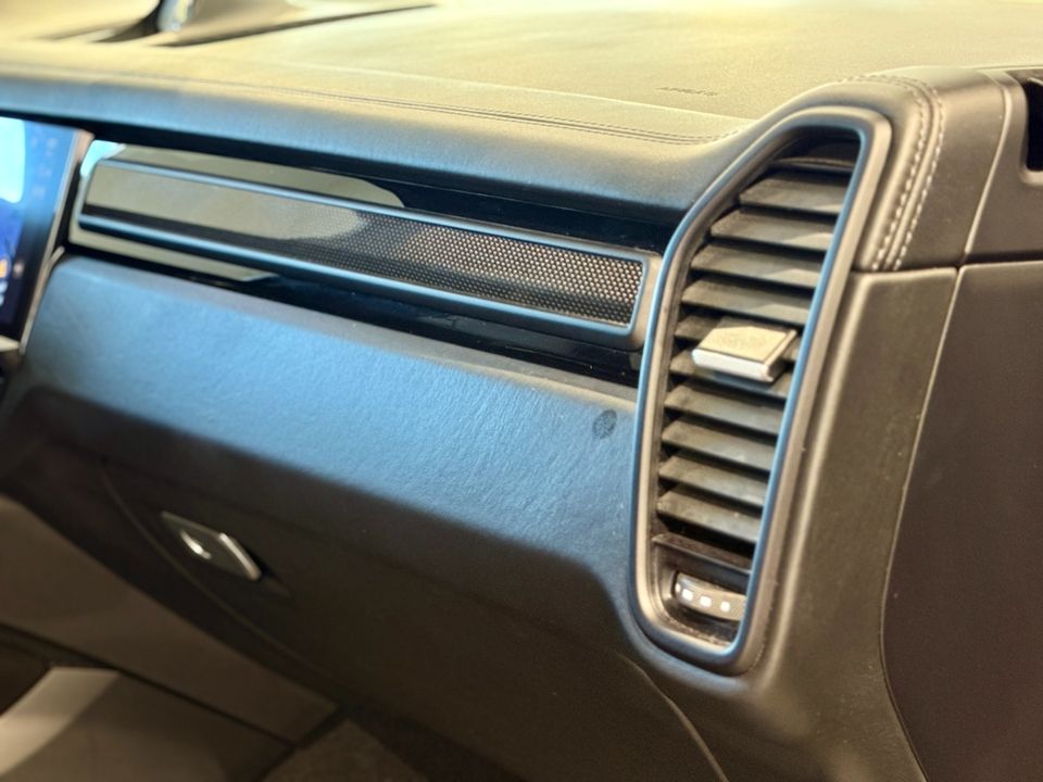 2022 Porsche Cayenne Turbo GT