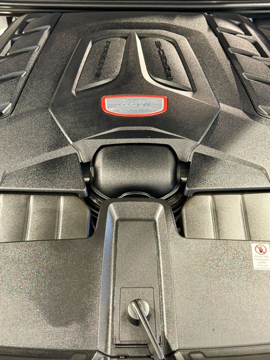 2022 Porsche Cayenne Turbo GT
