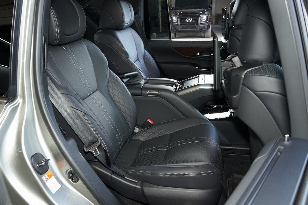 2025 Lexus LX 700h