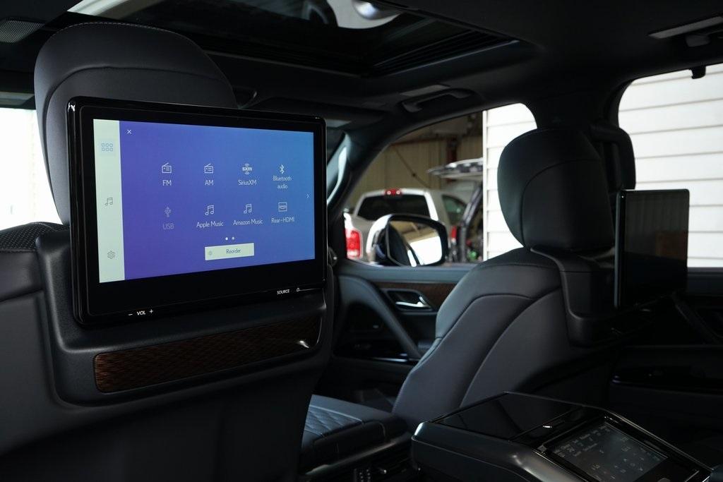2025 Lexus LX 700h