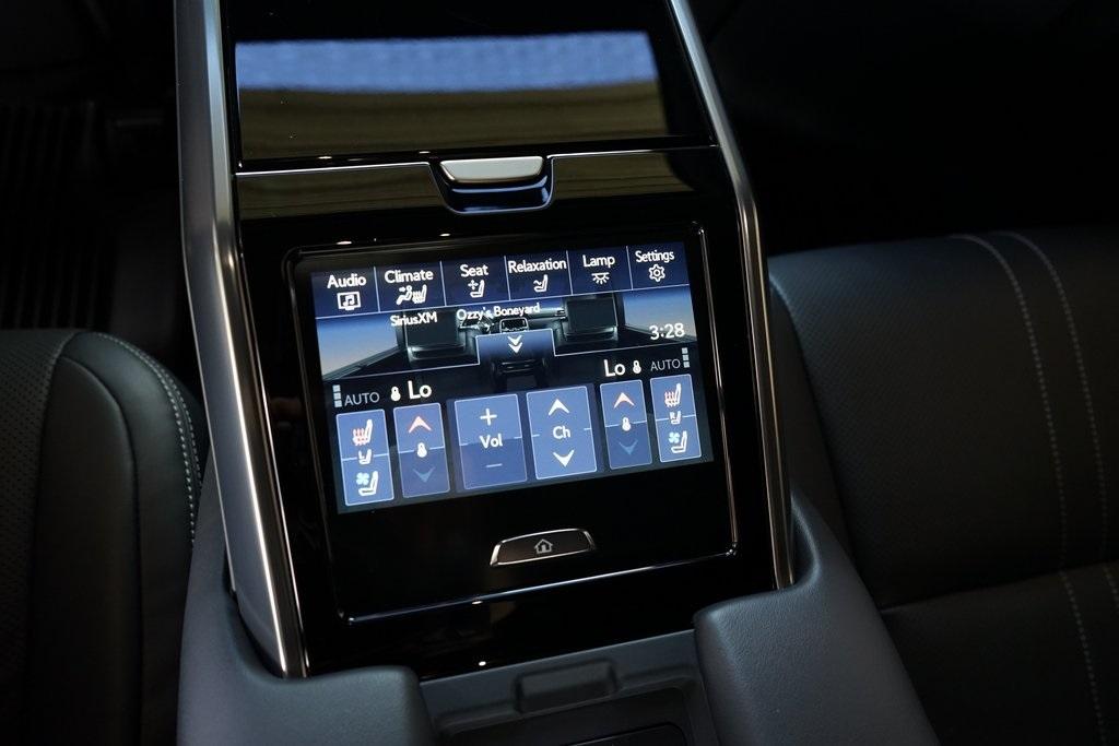 2025 Lexus LX 700h