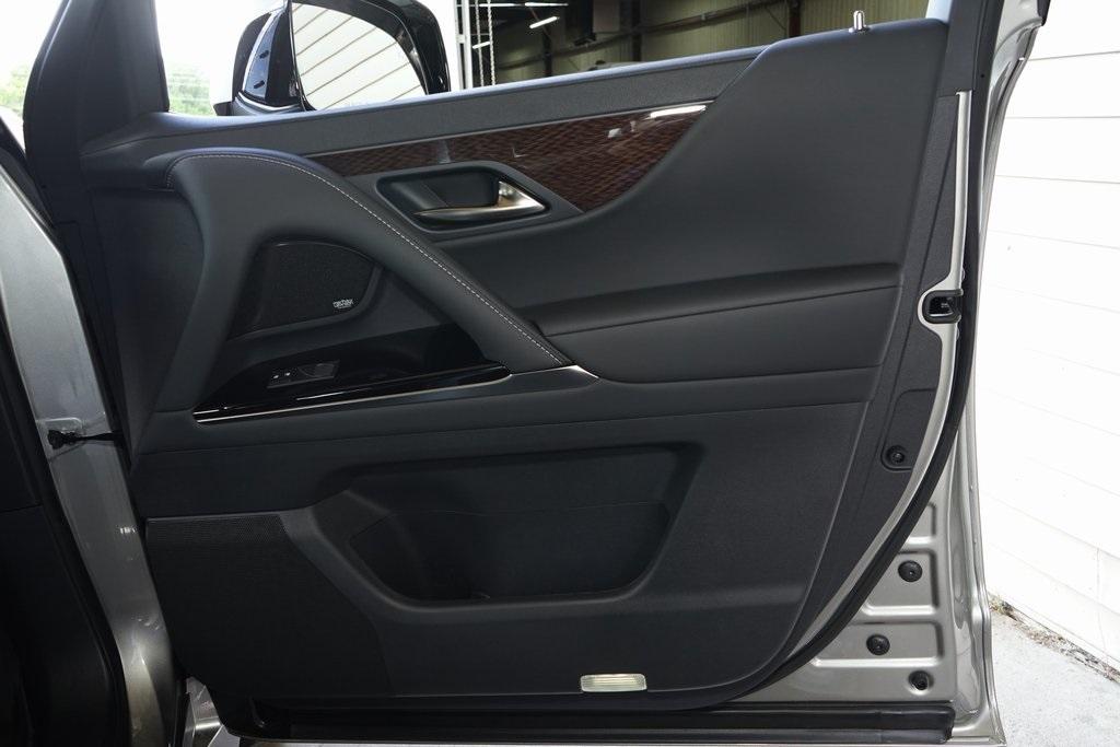2025 Lexus LX 700h