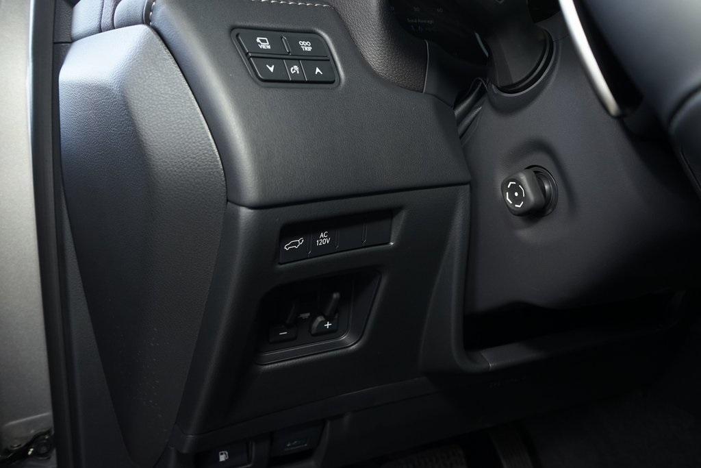 2025 Lexus LX 700h