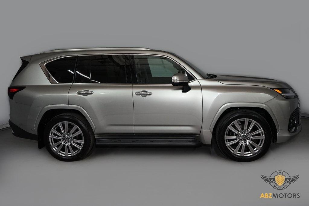 2025 Lexus LX 700h