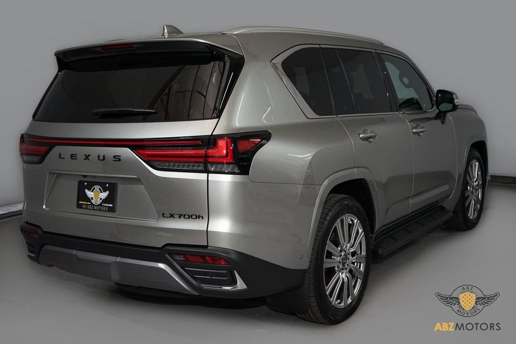 2025 Lexus LX 700h