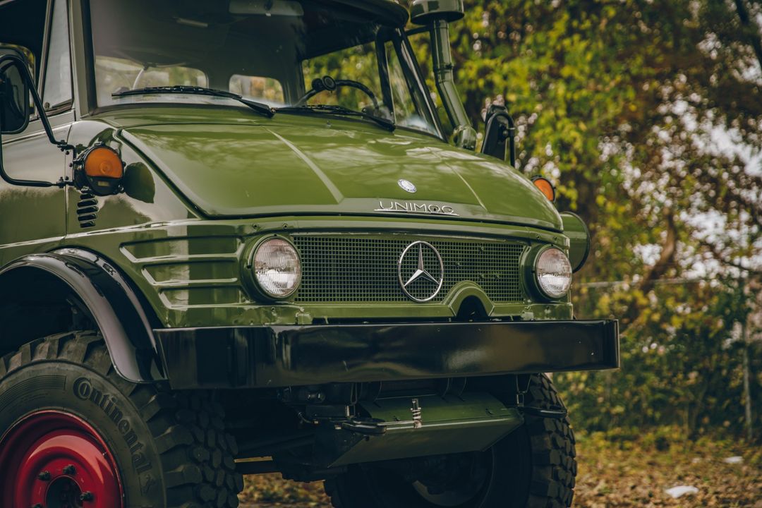 1990 Mercedes-Benz Unimog FLU419