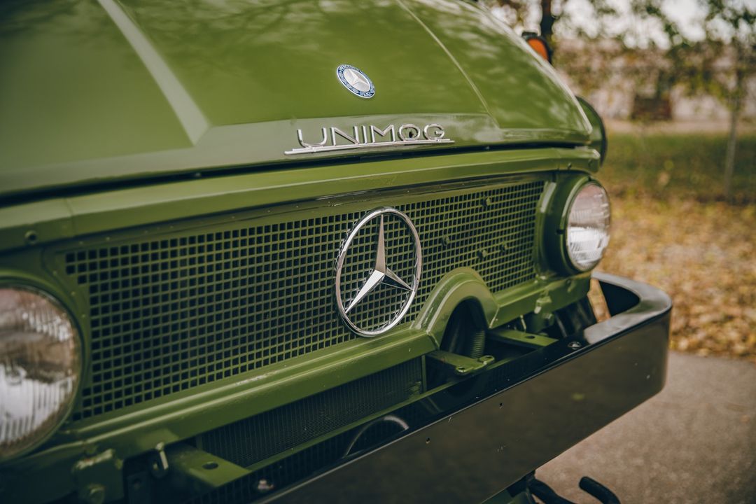 1990 Mercedes-Benz Unimog FLU419