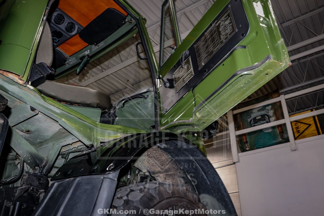 1990 Mercedes-Benz Unimog FLU419