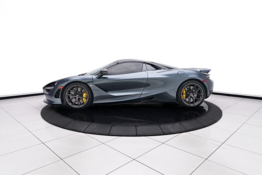 2022 McLaren 720S