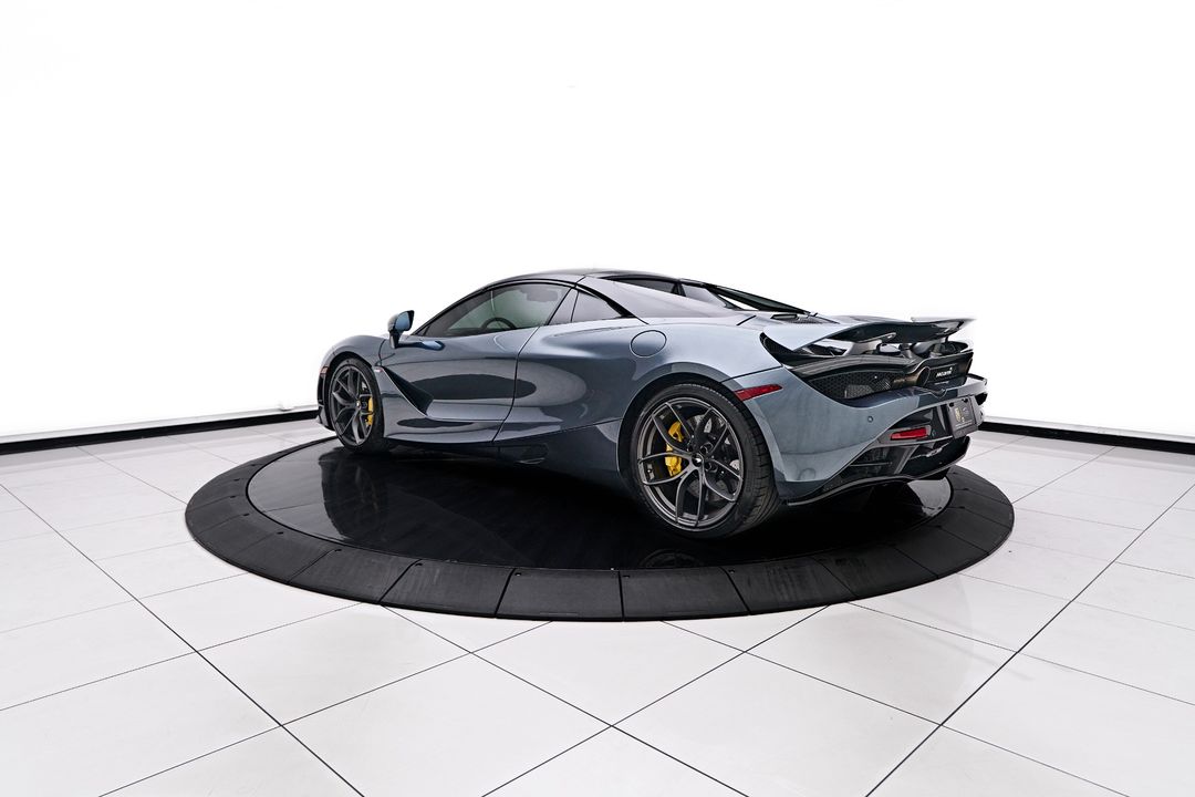 2022 McLaren 720S
