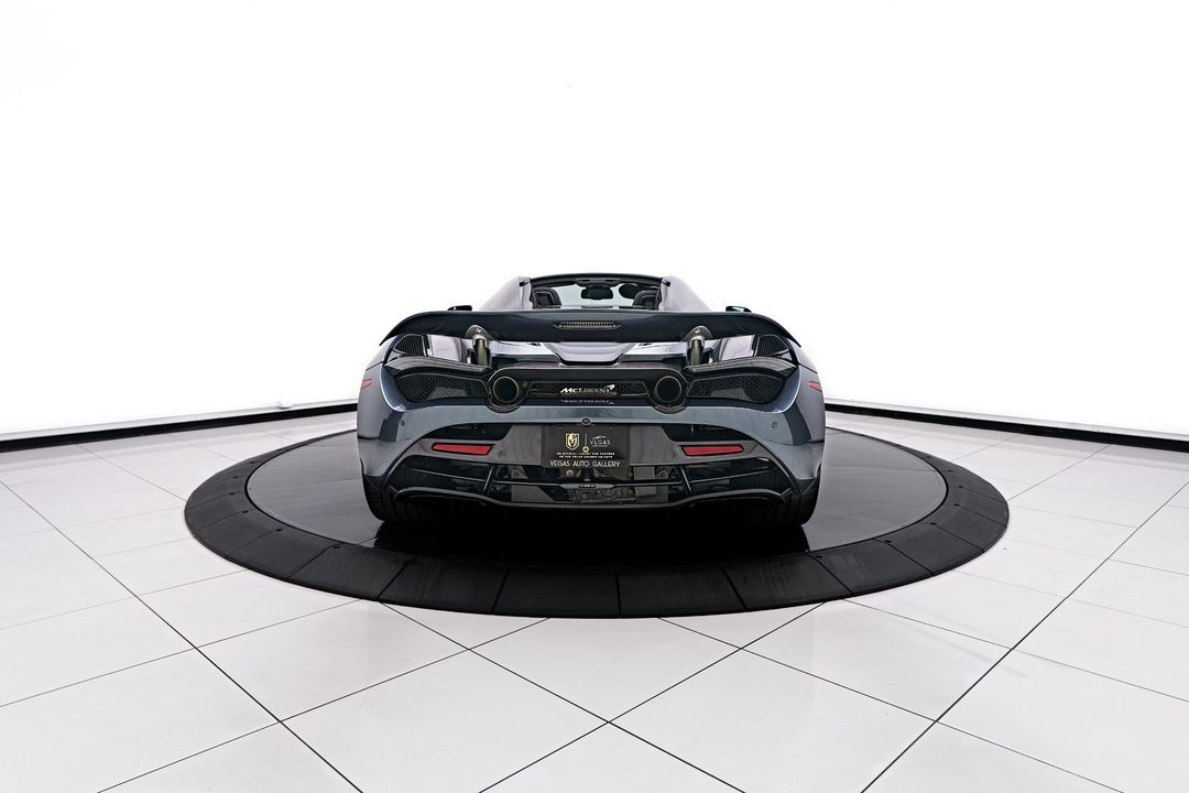 2022 McLaren 720S