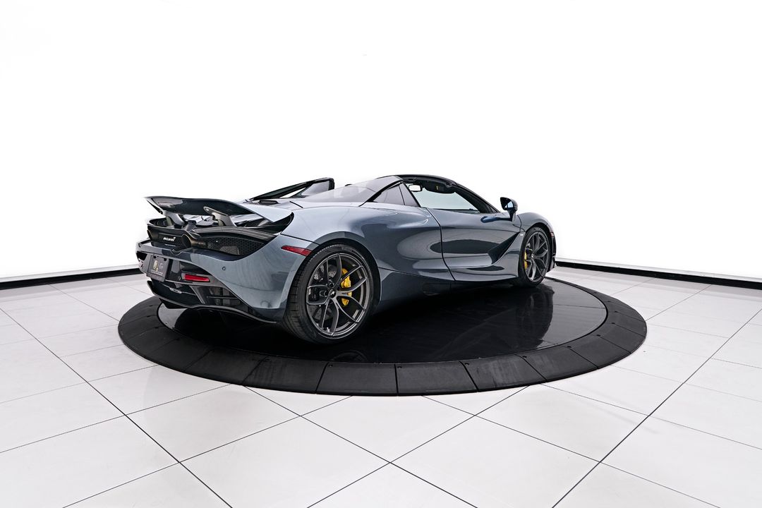 2022 McLaren 720S