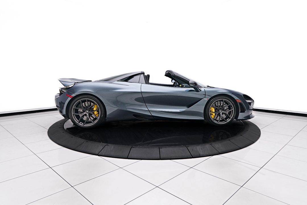 2022 McLaren 720S