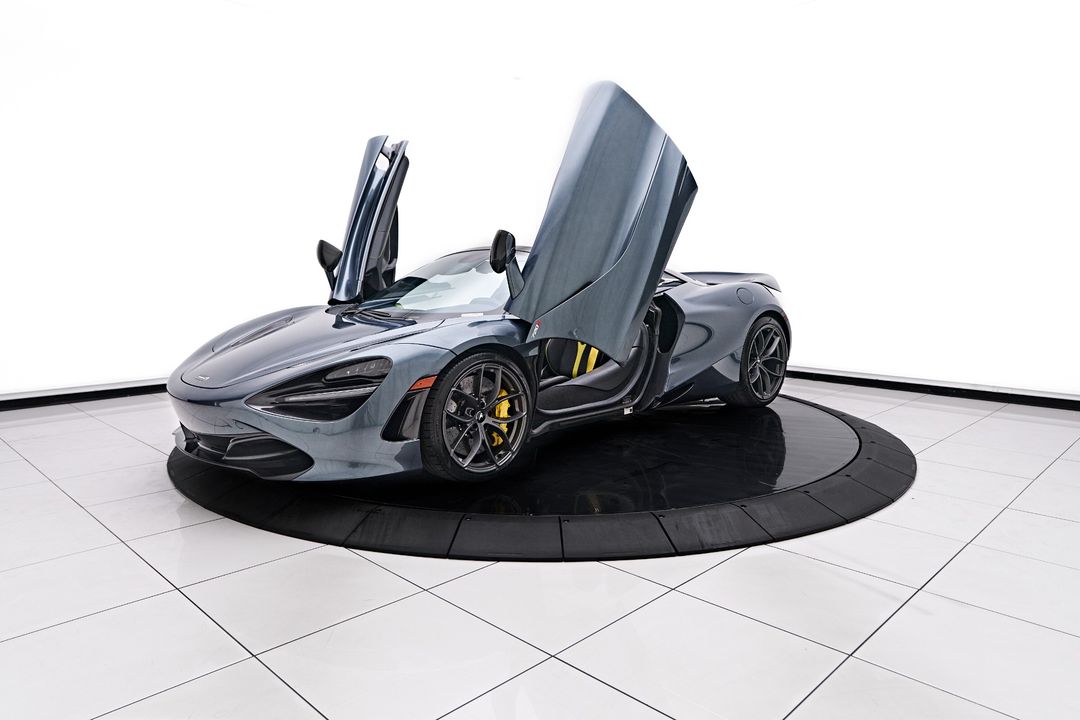 2022 McLaren 720S