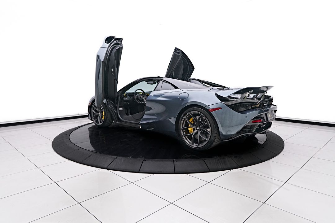2022 McLaren 720S