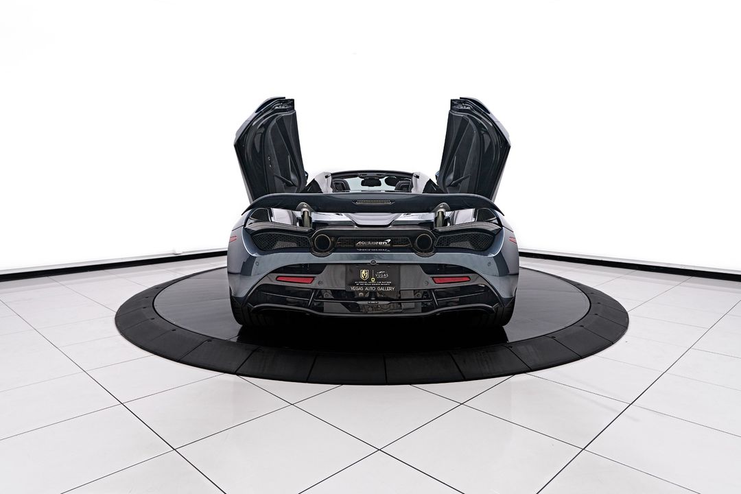 2022 McLaren 720S
