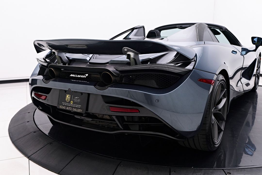 2022 McLaren 720S
