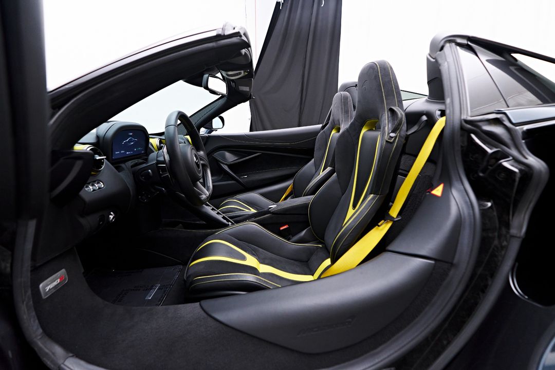 2022 McLaren 720S