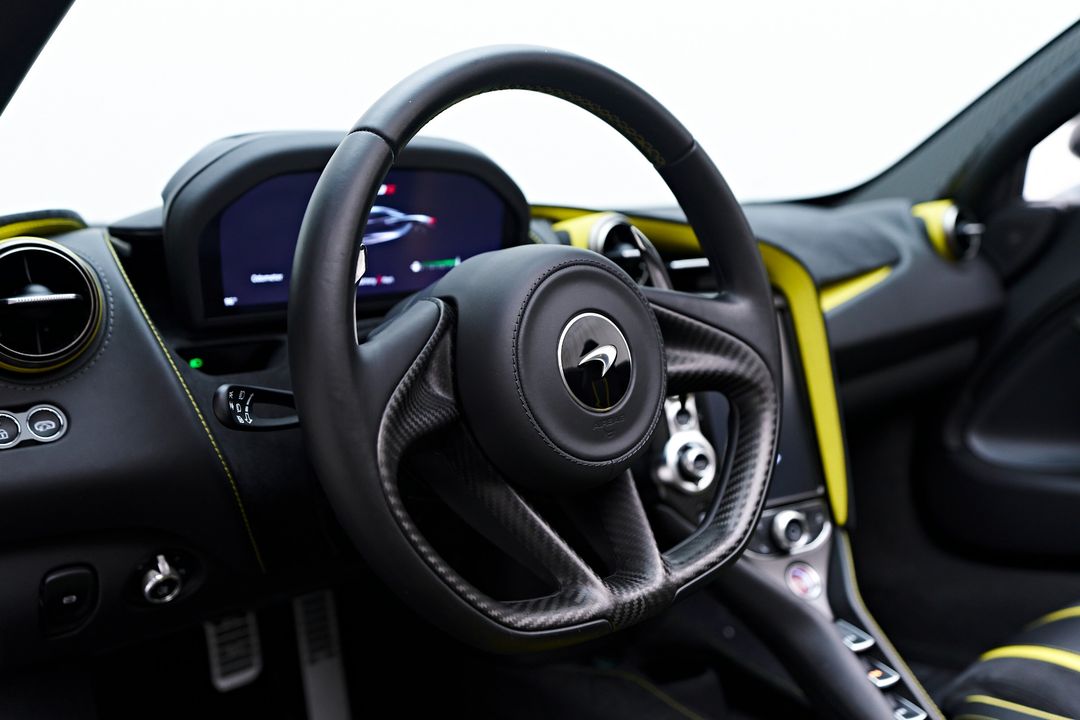 2022 McLaren 720S