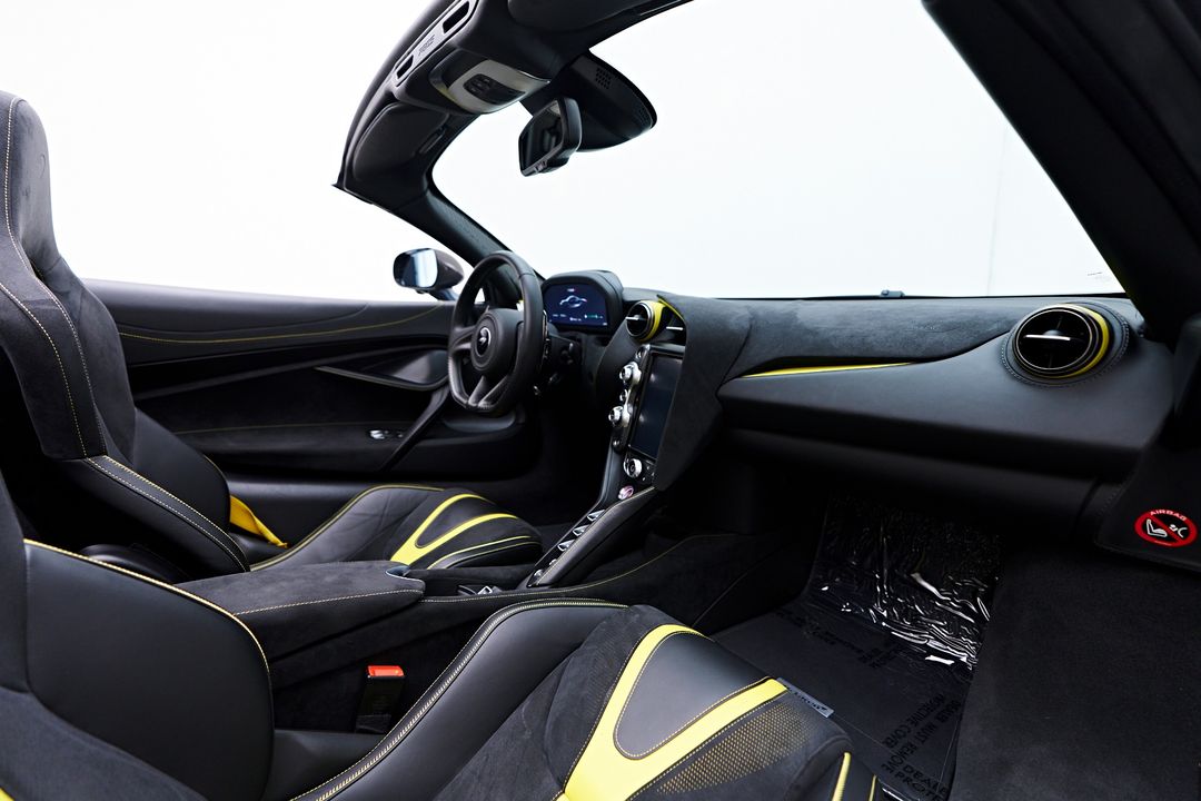 2022 McLaren 720S