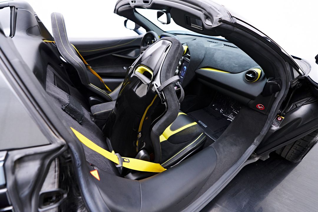 2022 McLaren 720S