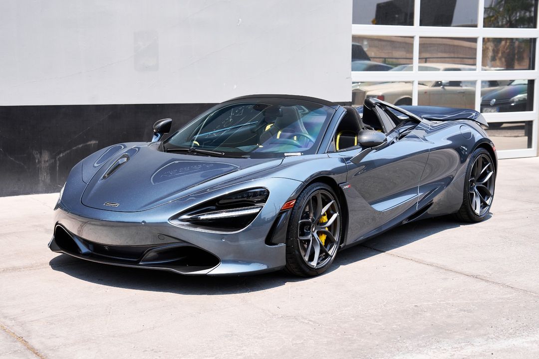 2022 McLaren 720S
