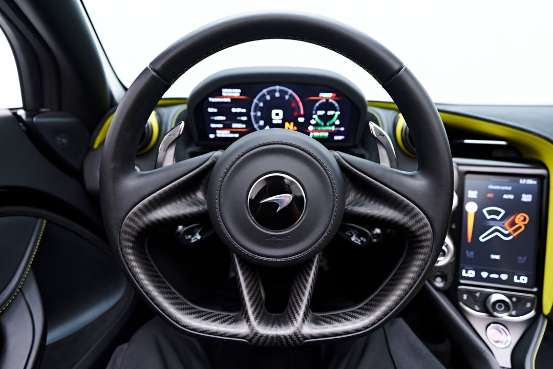 2022 McLaren 720S