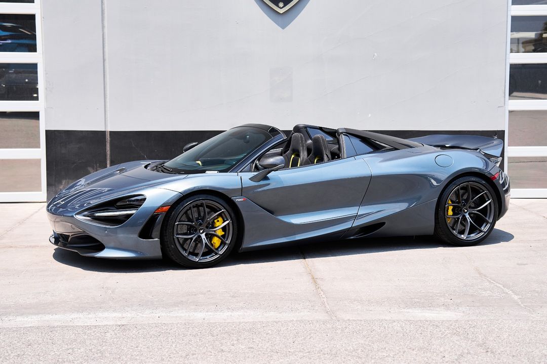 2022 McLaren 720S