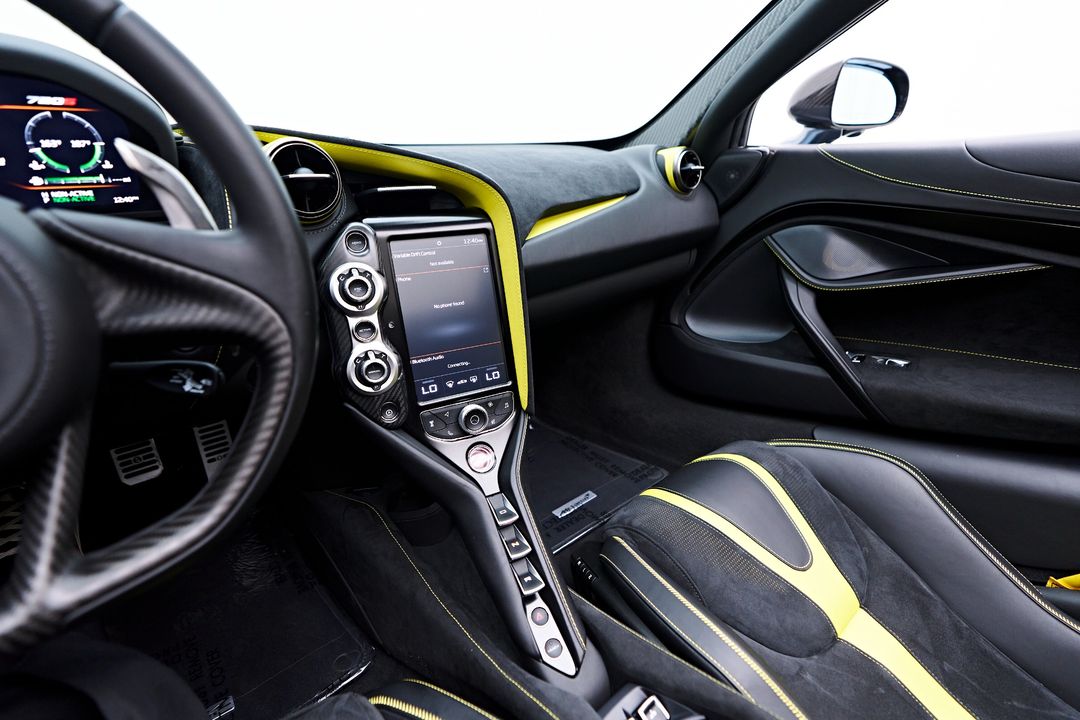 2022 McLaren 720S