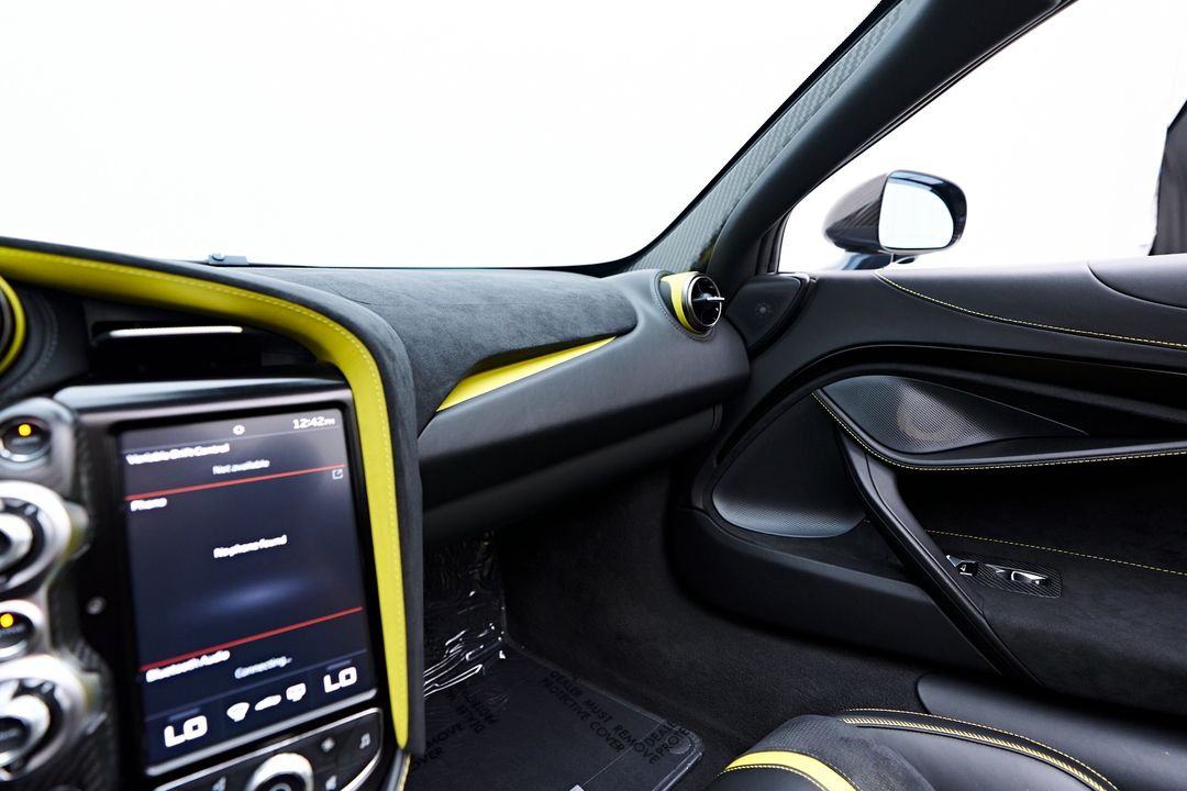 2022 McLaren 720S