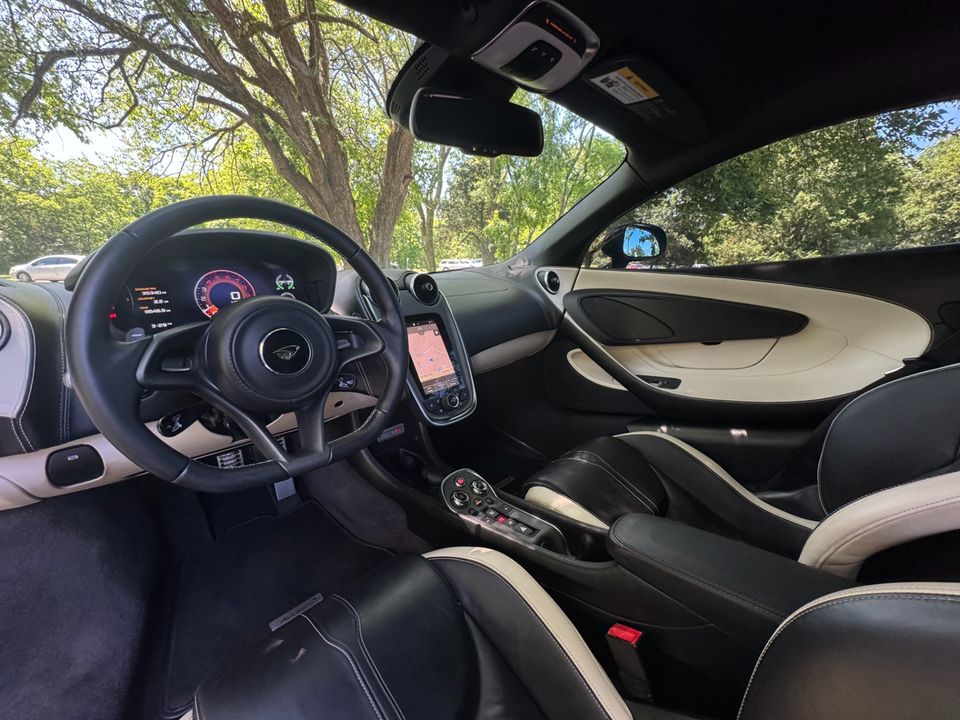 2017 McLaren 570S