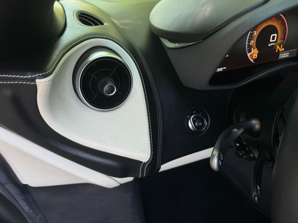 2017 McLaren 570S