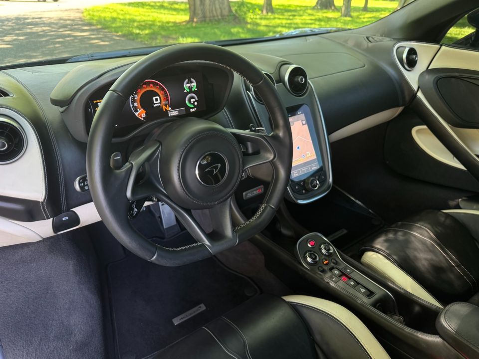 2017 McLaren 570S