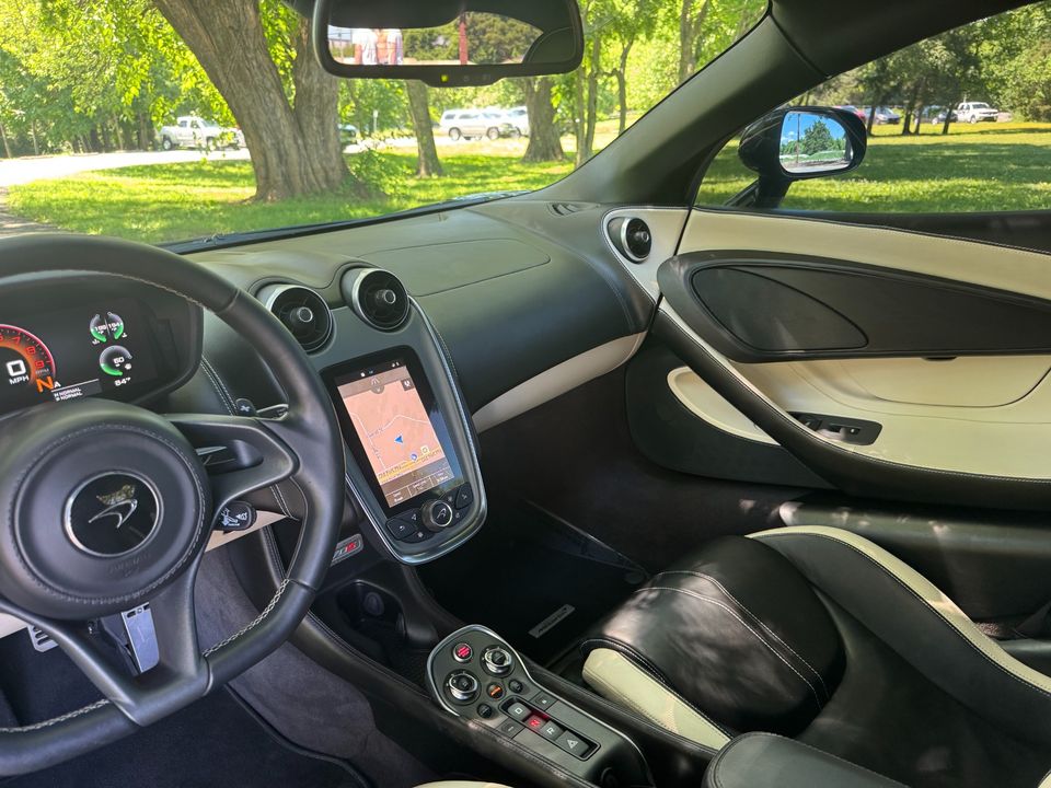 2017 McLaren 570S