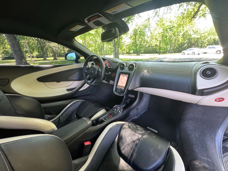 2017 McLaren 570S