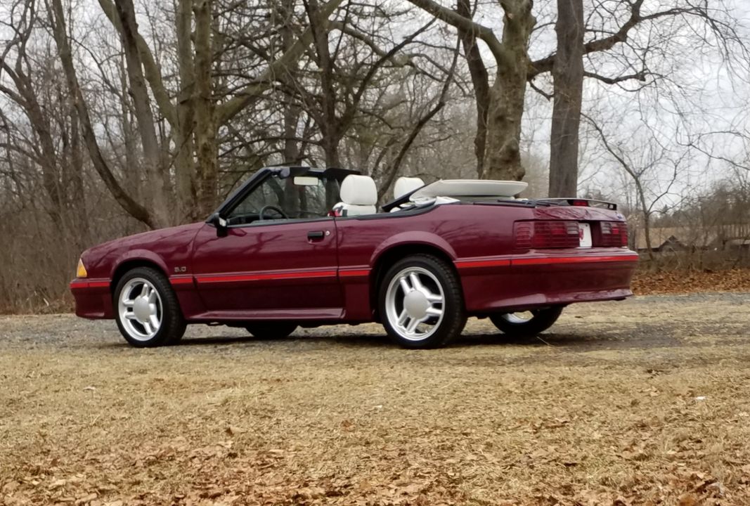 1988 FORD MUSTANG  GT