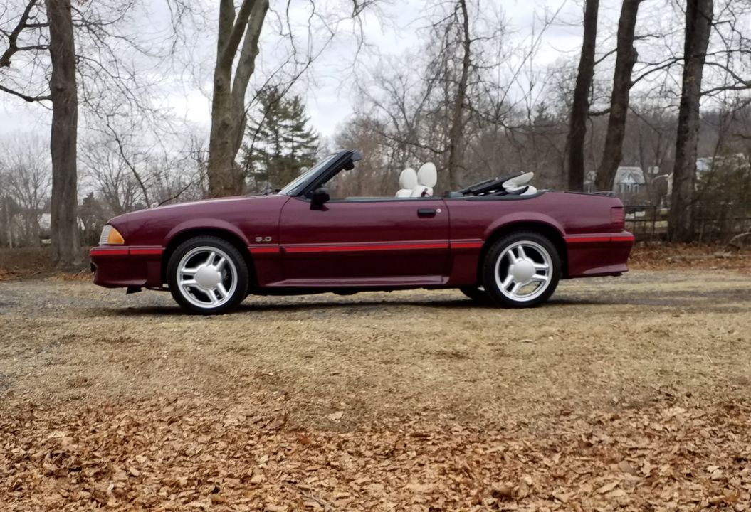1988 FORD MUSTANG  GT