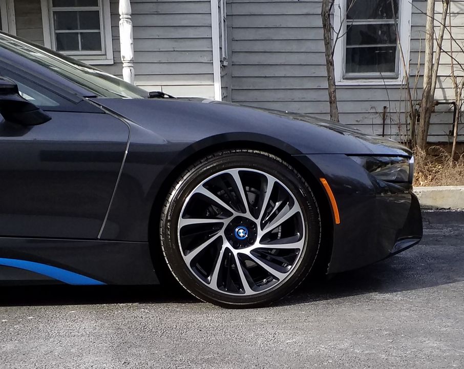 2015 BMW i 8